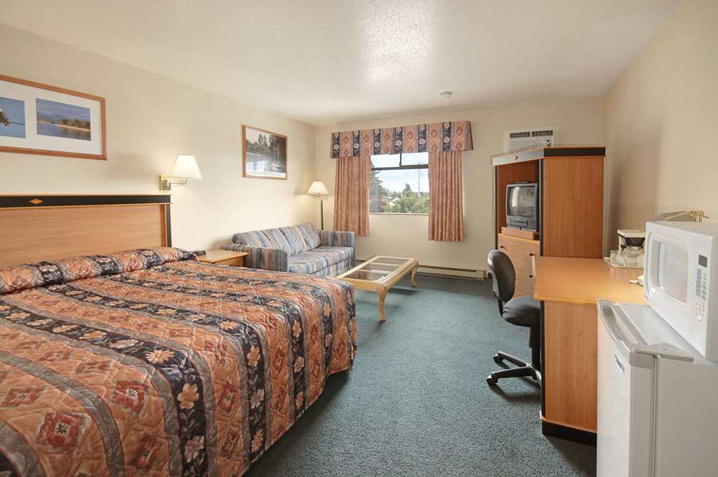 Days Inn By Wyndham Nanaimo Room photo